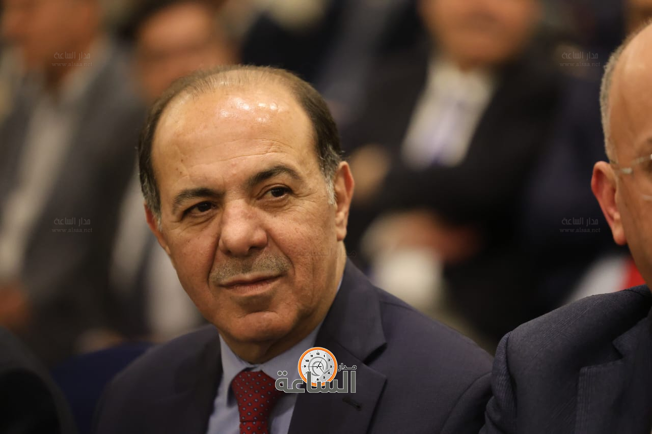 Madar Al-Saa Images 0.4502543563317525