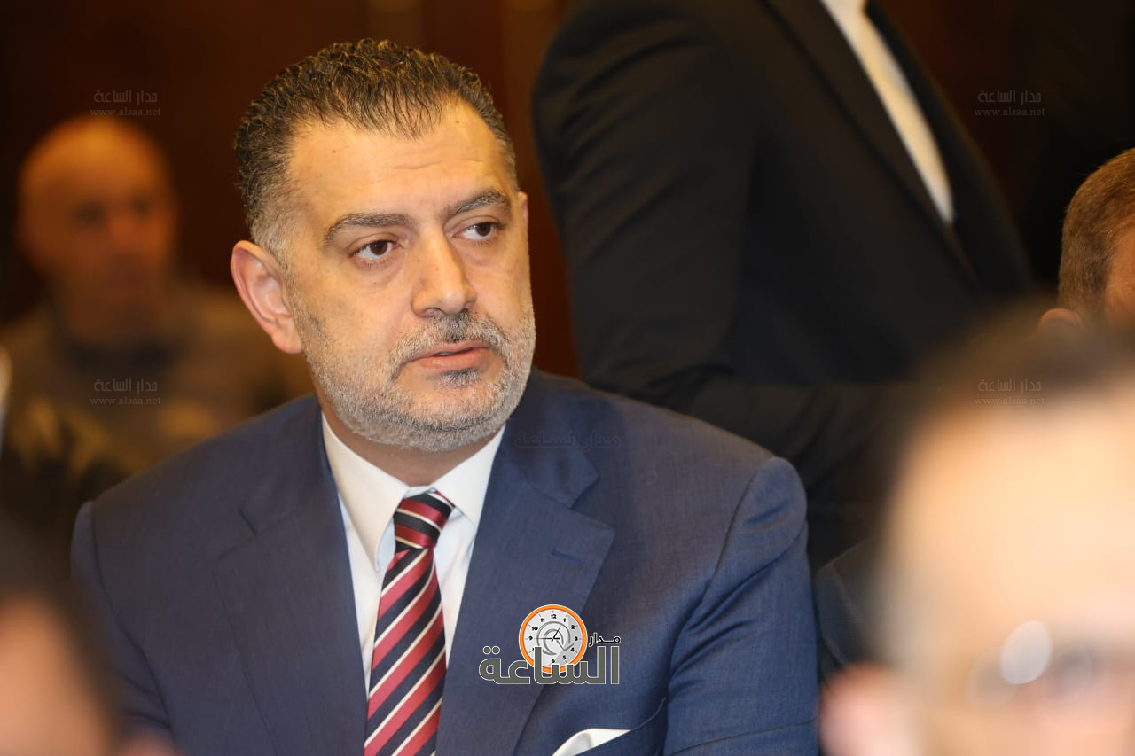 Madar Al-Saa Images 0.6801214424141413