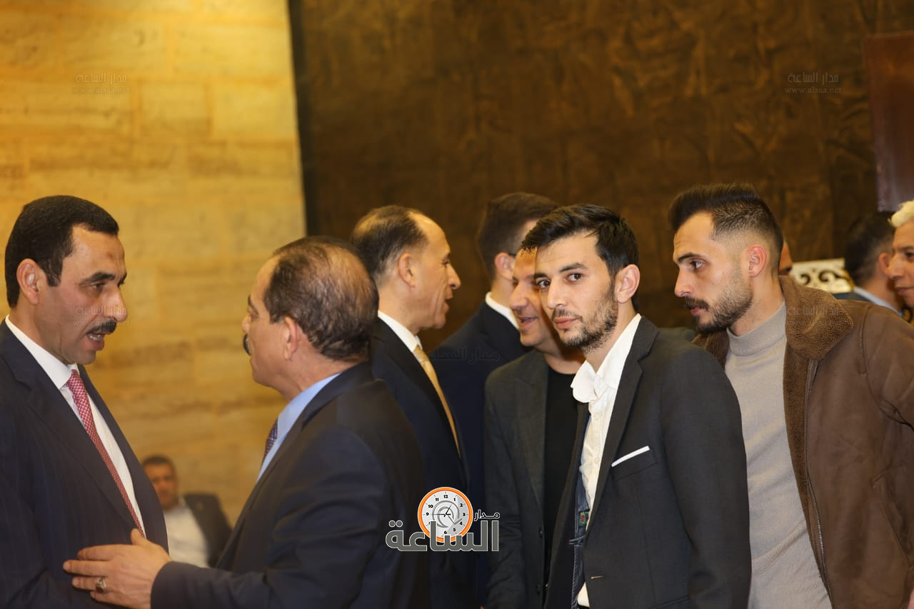 Madar Al-Saa Images 0.43110898893679084