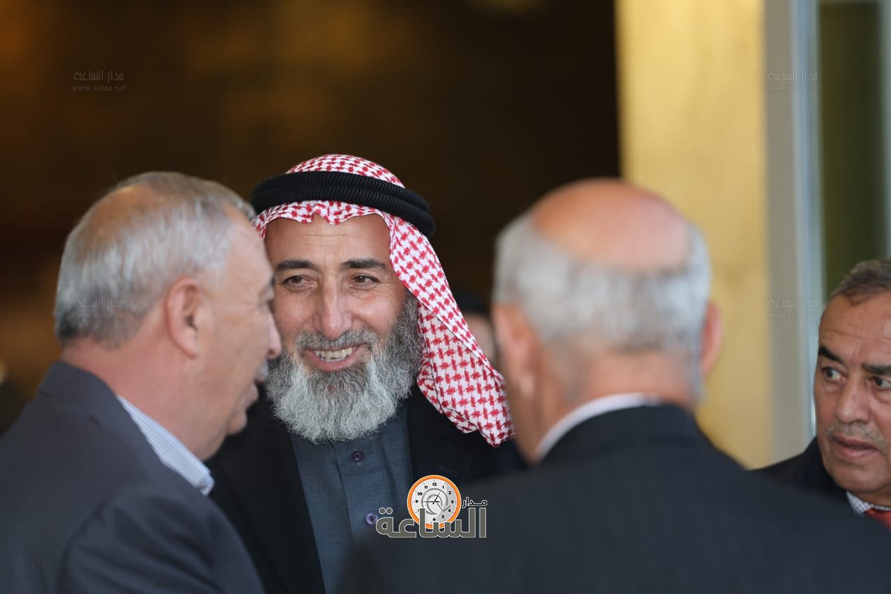 Madar Al-Saa Images 0.052069341097981