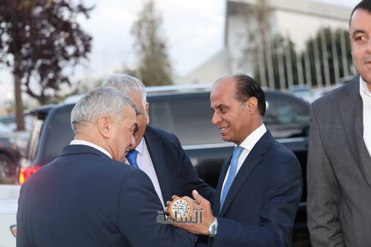 Madar Al-Saa Images 0.11103406523123172