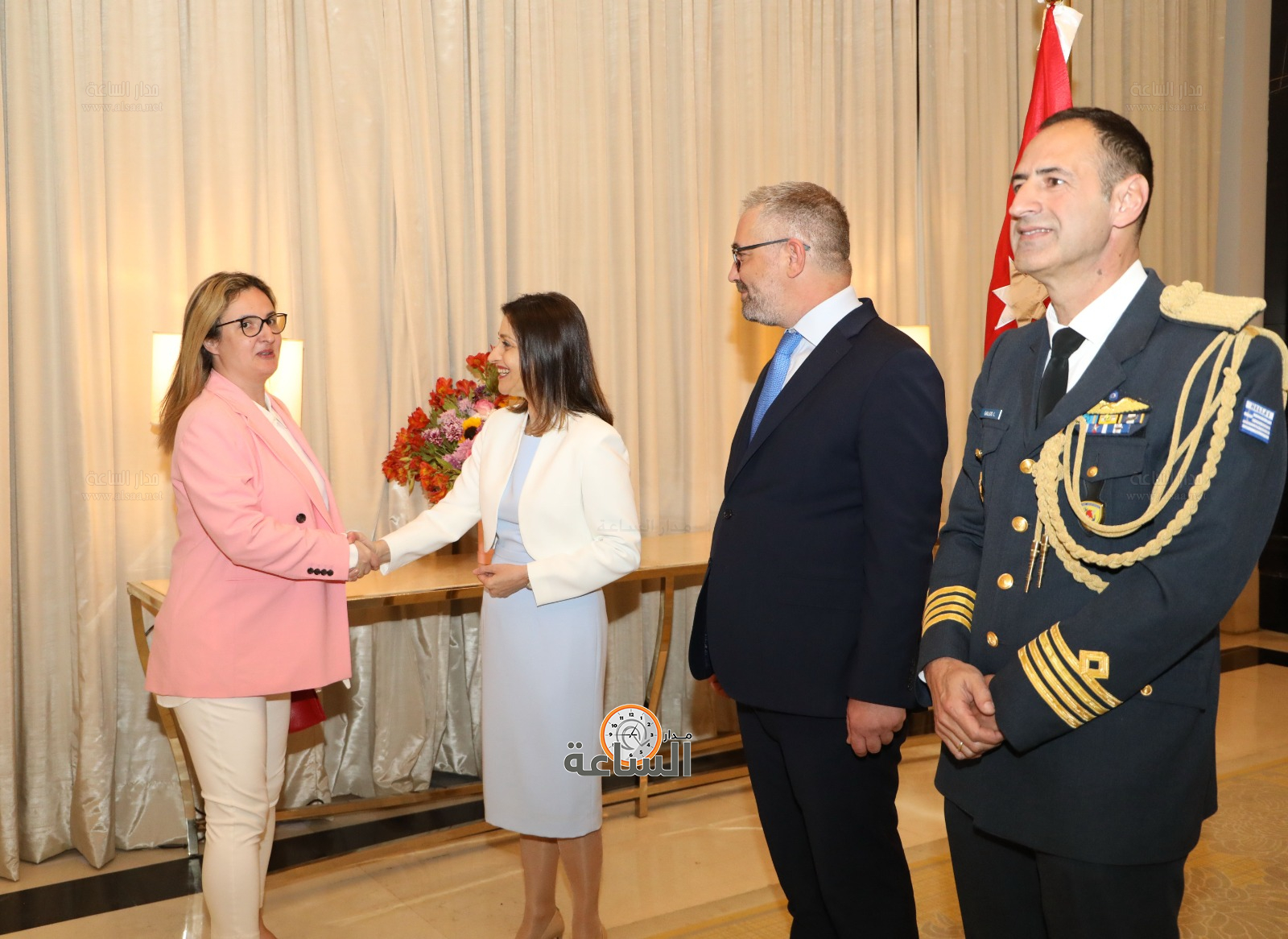 Madar Al-Saa Images 0.8091776501901696