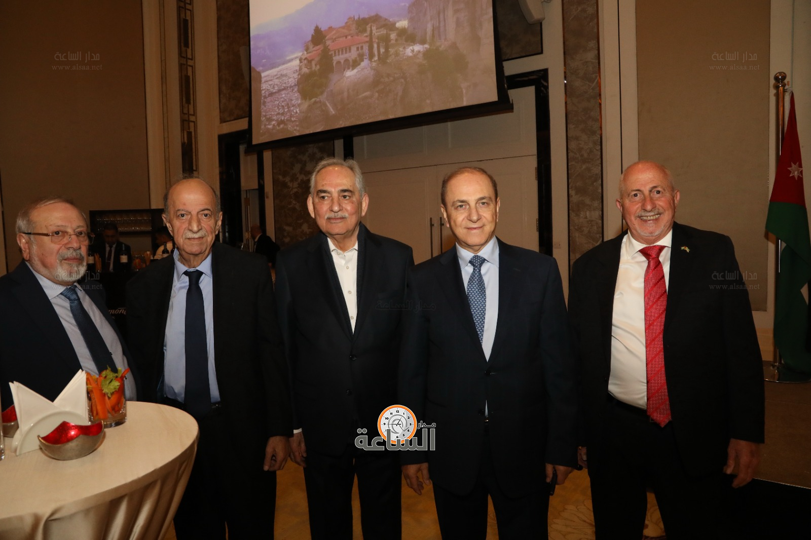 Madar Al-Saa Images 0.033135935826254515