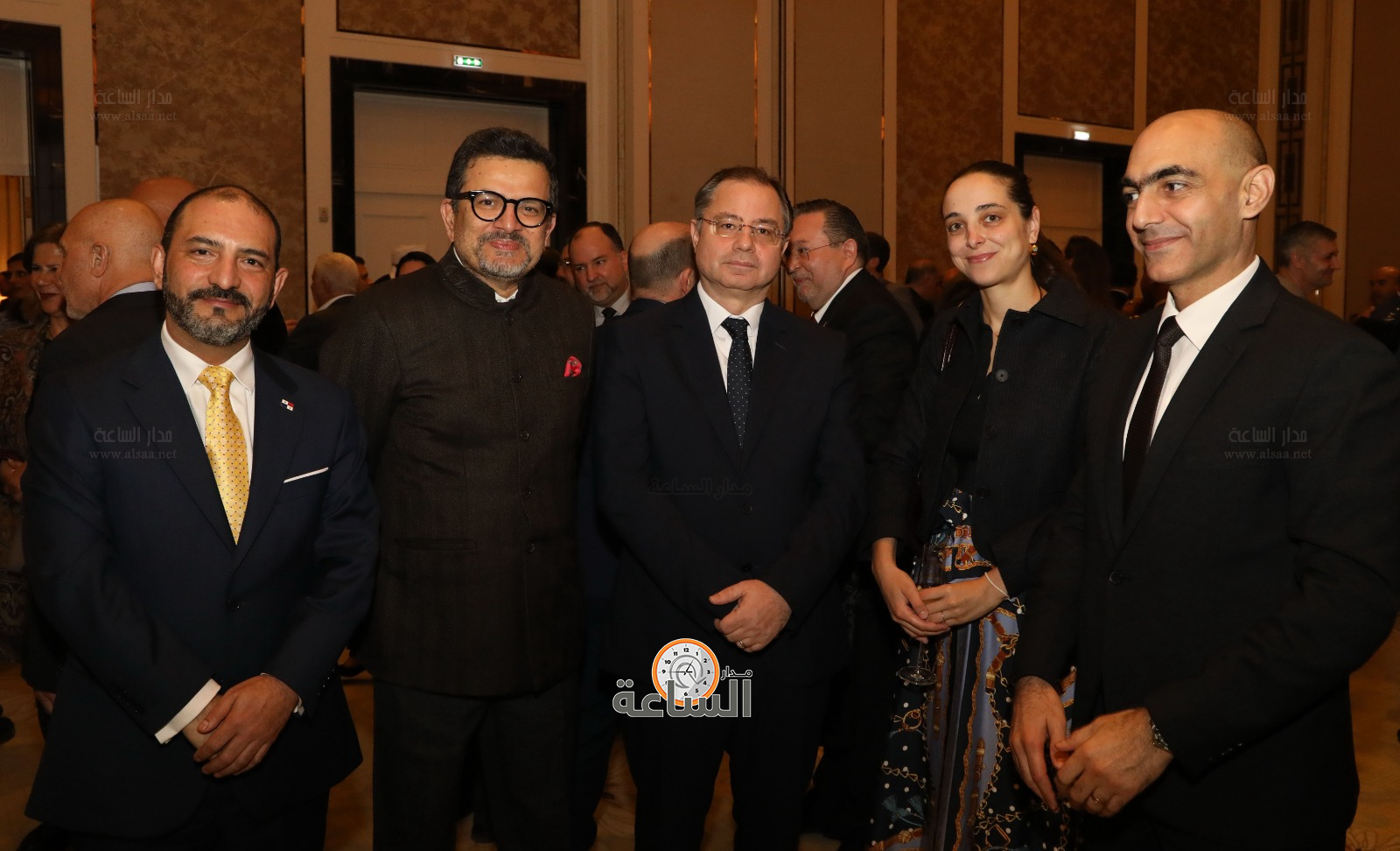 Madar Al-Saa Images 0.18099314430530056