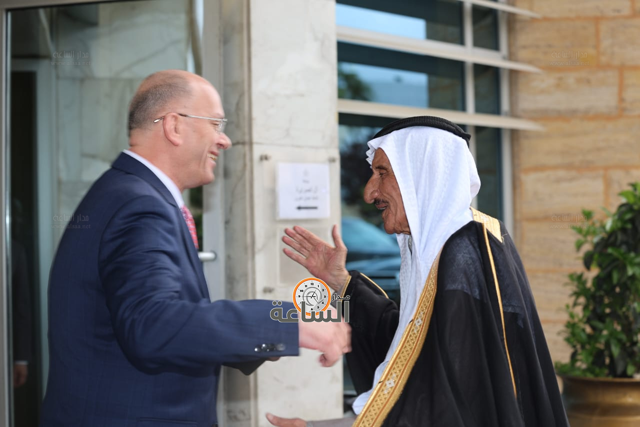 Madar Al-Saa Images 0.5659443767528097