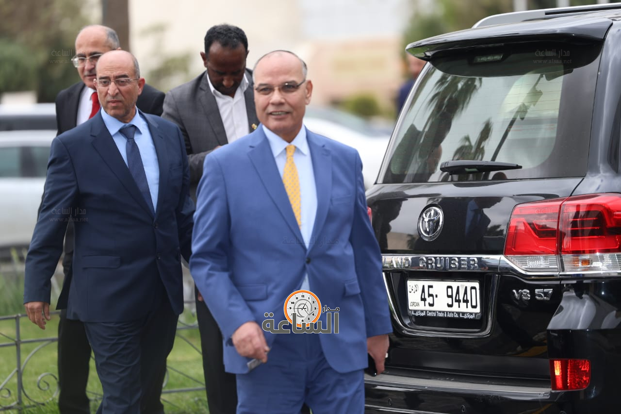 Madar Al-Saa Images 0.6979221180718103