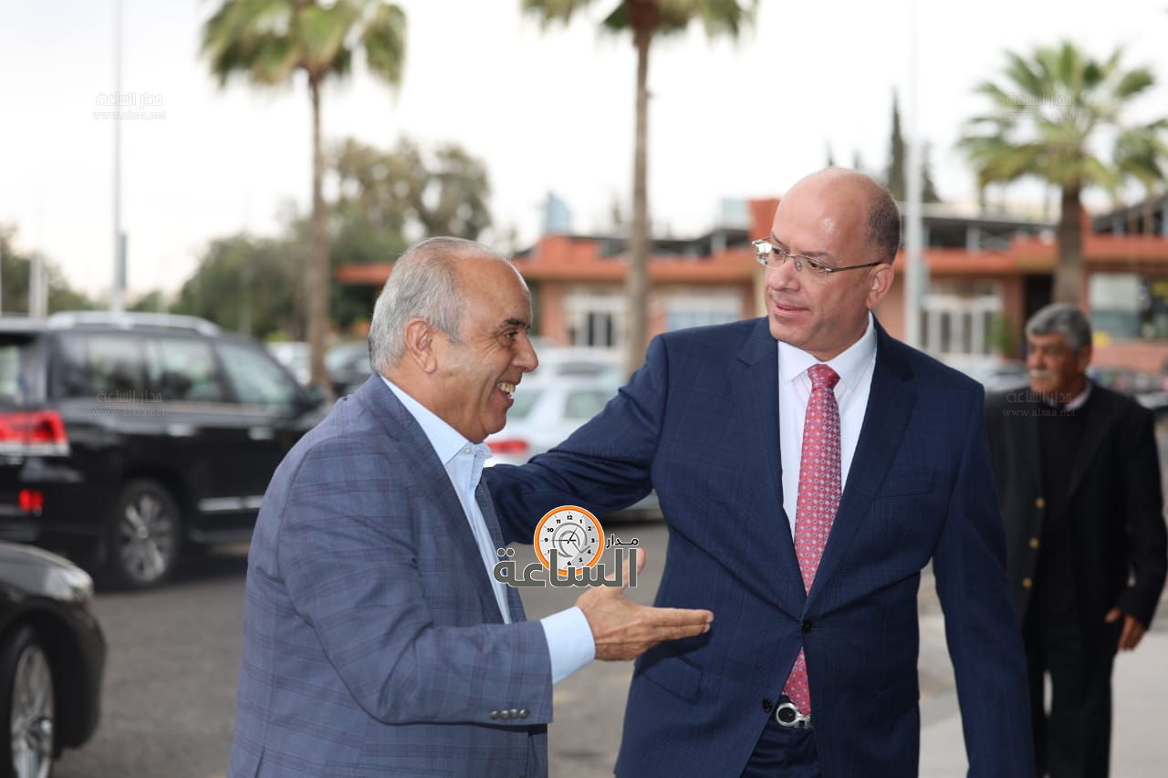 Madar Al-Saa Images 0.6150974210926514