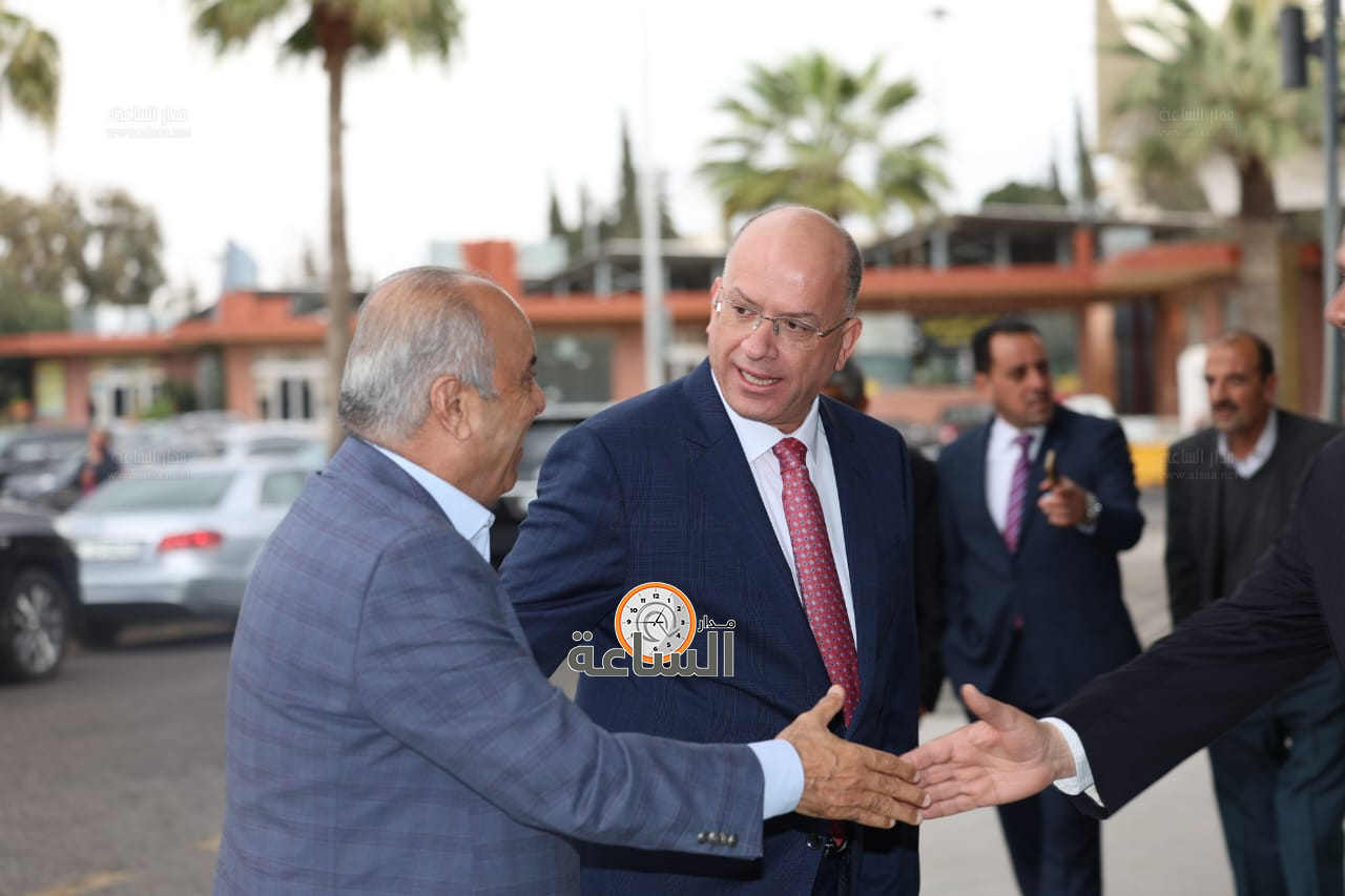 Madar Al-Saa Images 0.7611731830263512