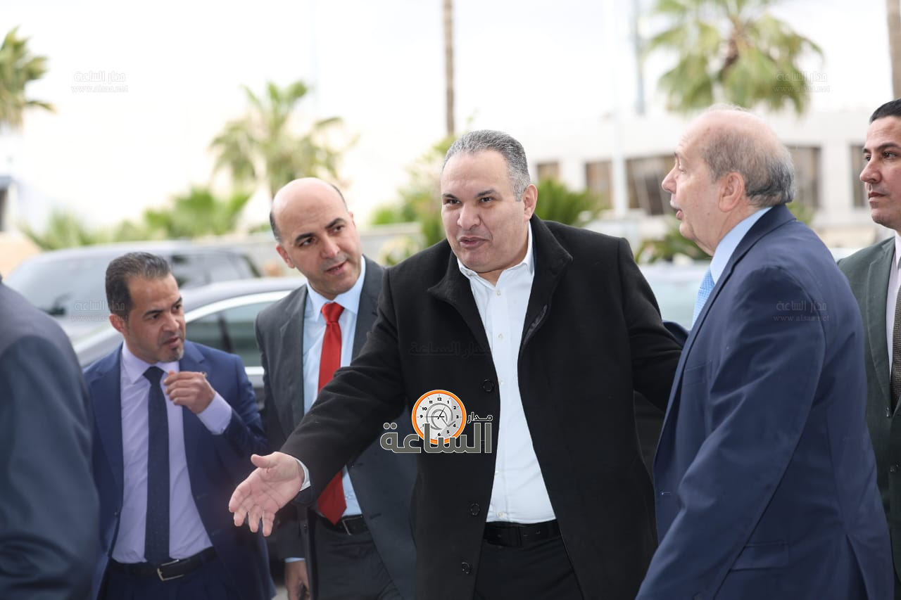 Madar Al-Saa Images 0.40478014340223356