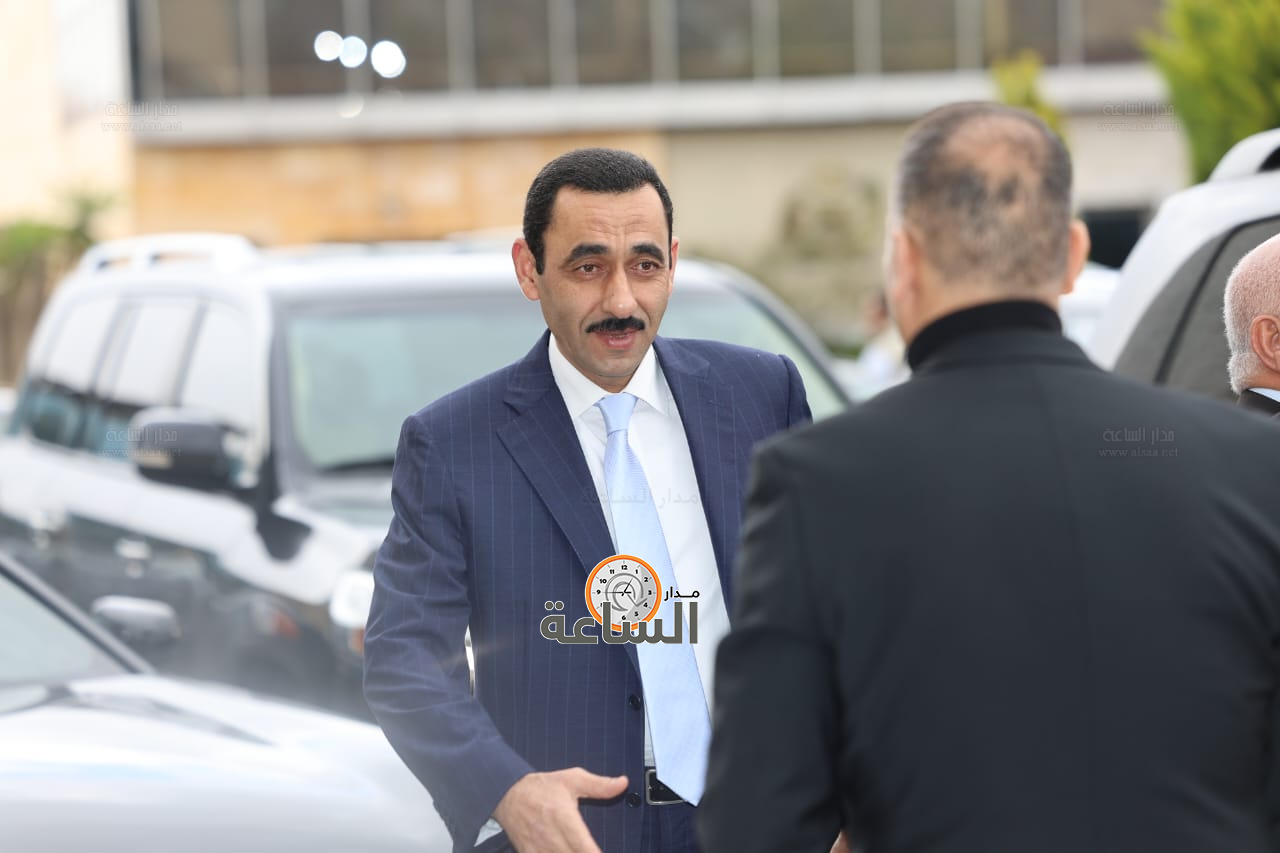 Madar Al-Saa Images 0.8399759457509817