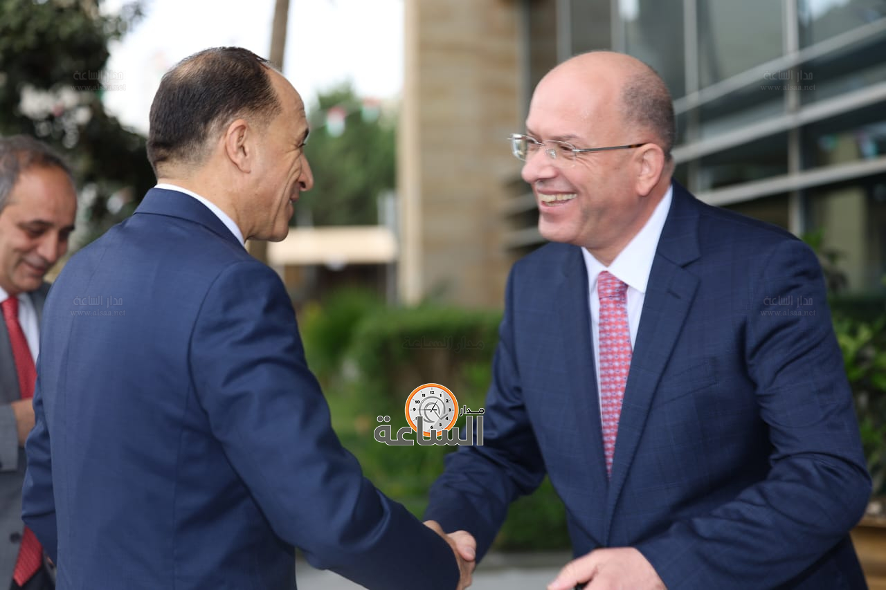 Madar Al-Saa Images 0.5054558420429721