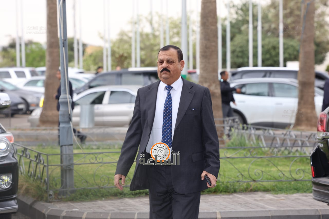 Madar Al-Saa Images 0.016735361560199058