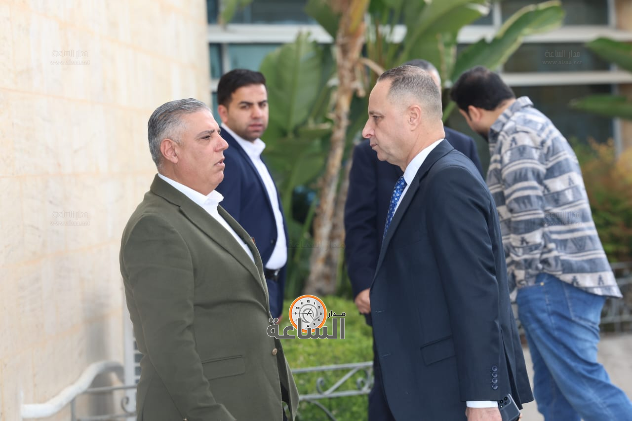 Madar Al-Saa Images 0.055998321388264216