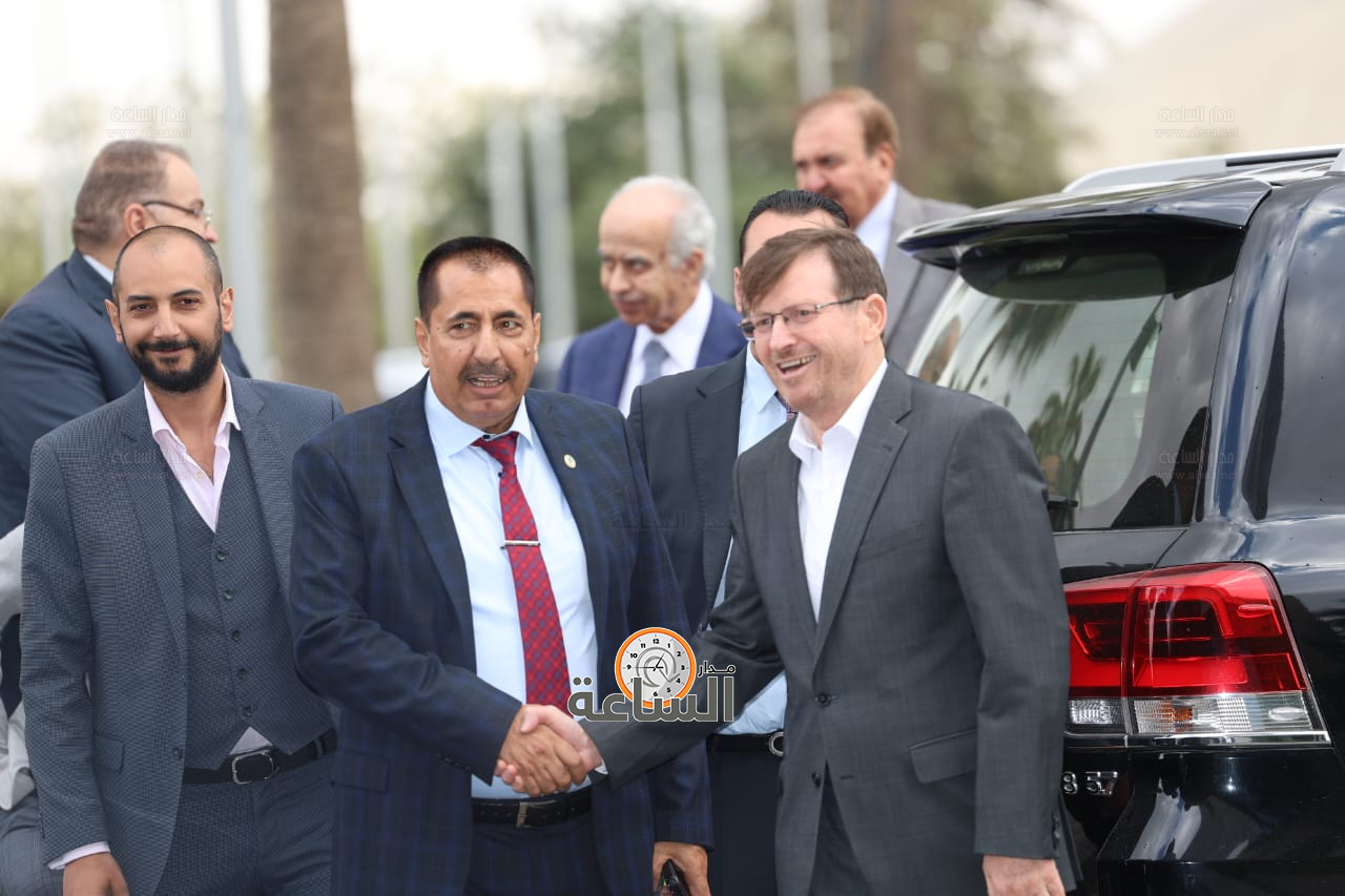 Madar Al-Saa Images 0.798320993182964