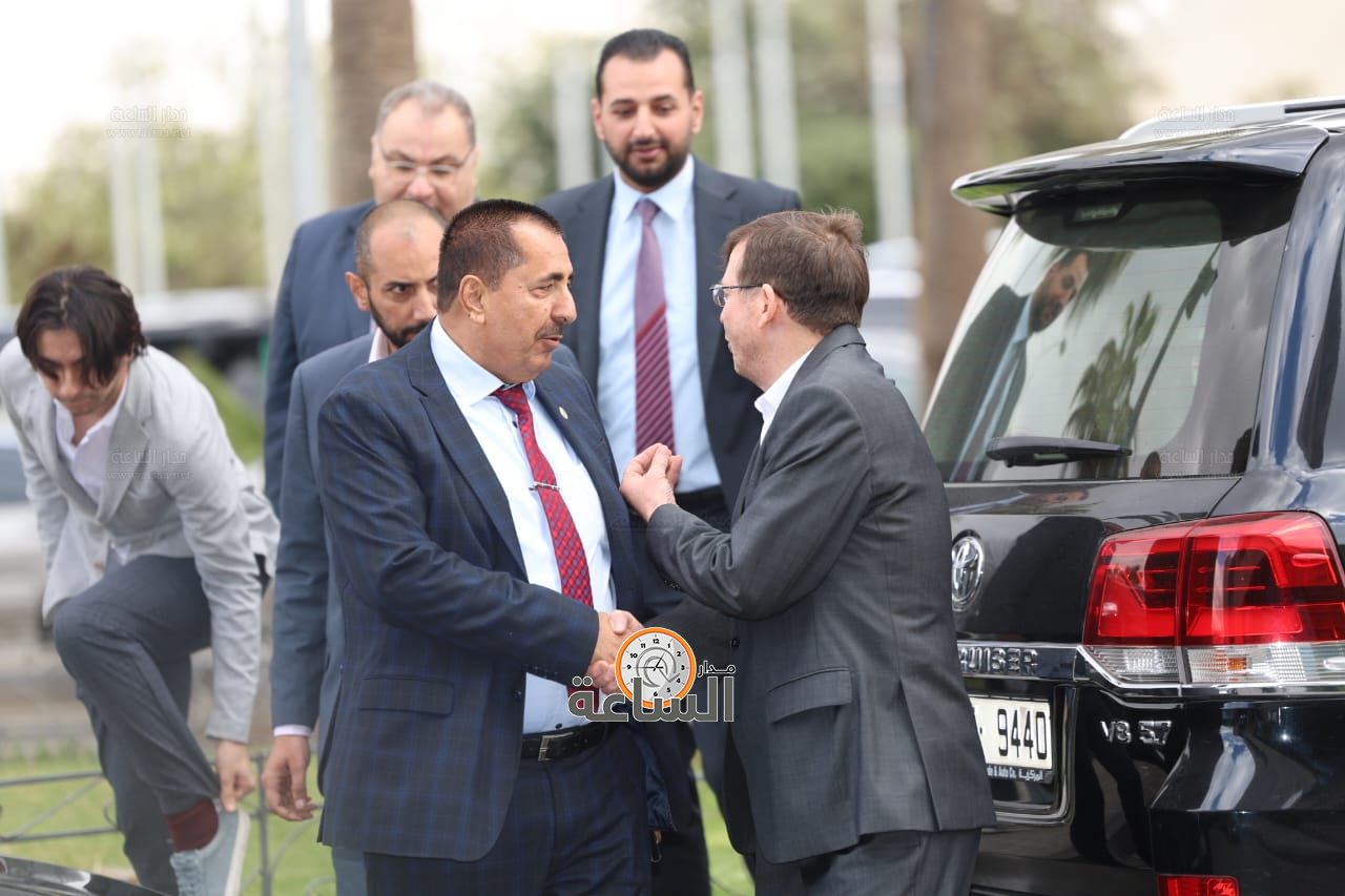 Madar Al-Saa Images 0.2671549989099714