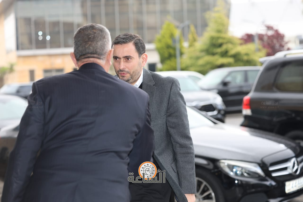 Madar Al-Saa Images 0.4681464691039141