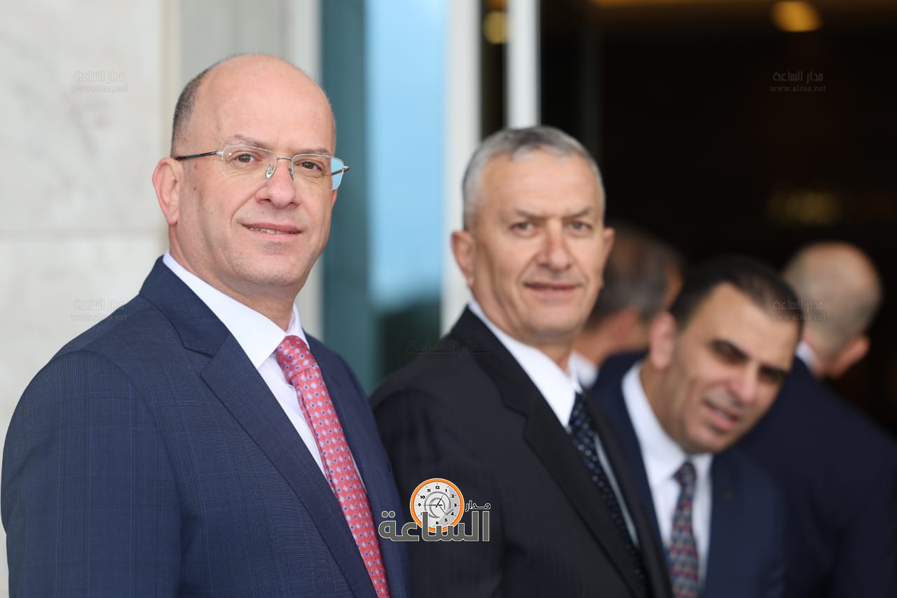 Madar Al-Saa Images 0.40876357788833917