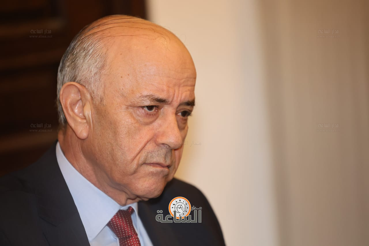 Madar Al-Saa Images 0.7399474690964682