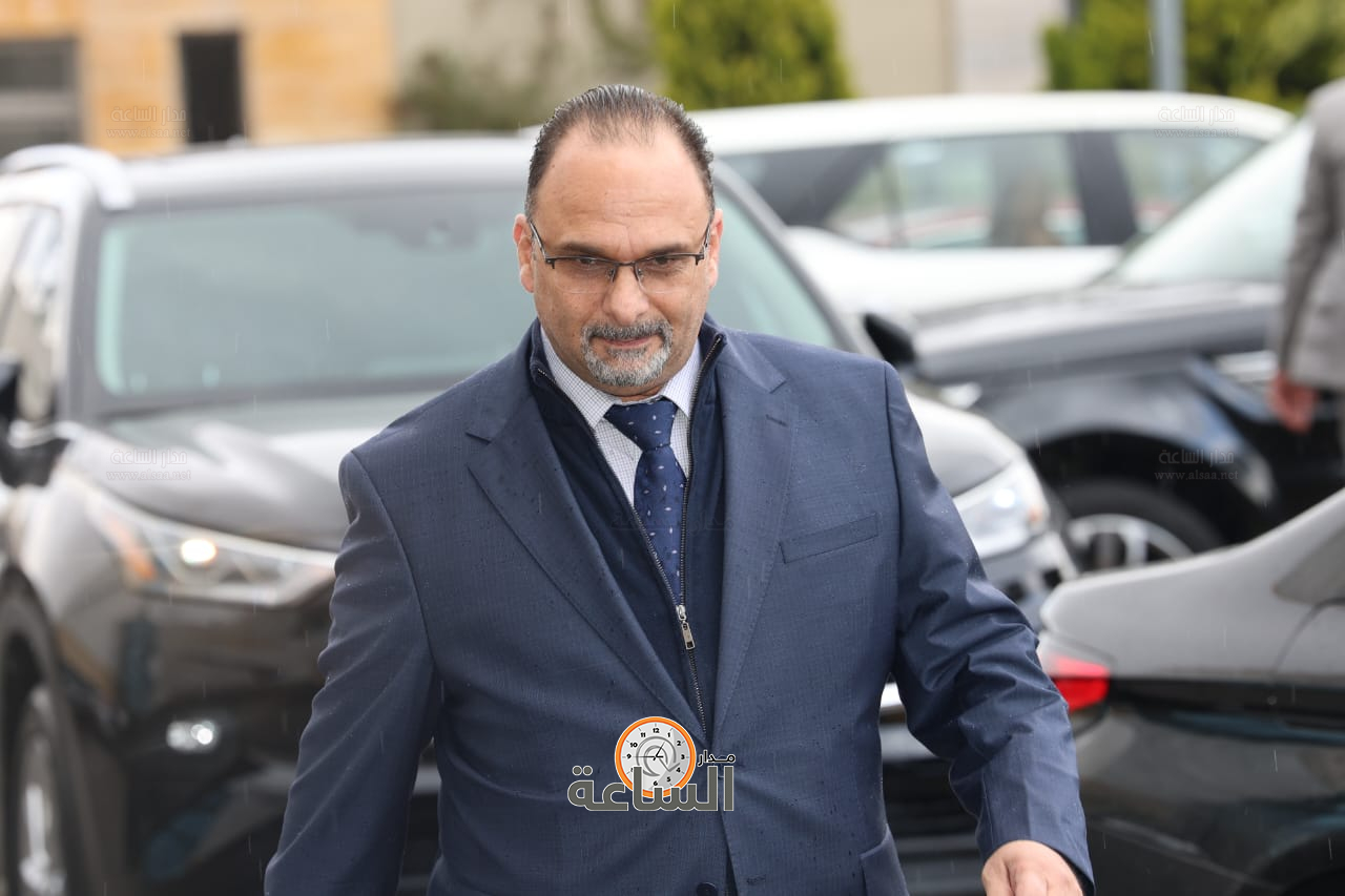 Madar Al-Saa Images 0.5913436558319165