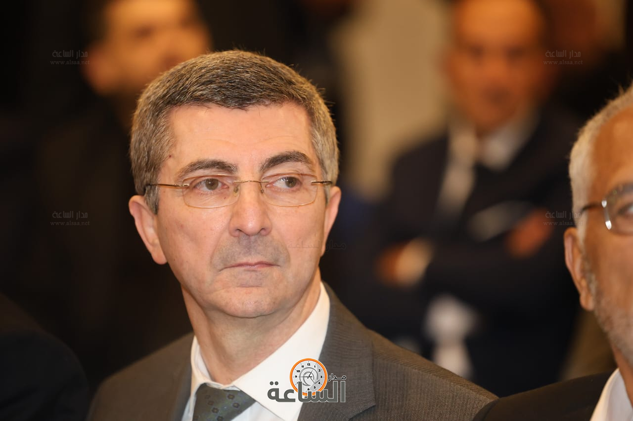 Madar Al-Saa Images 0.6777044344813432