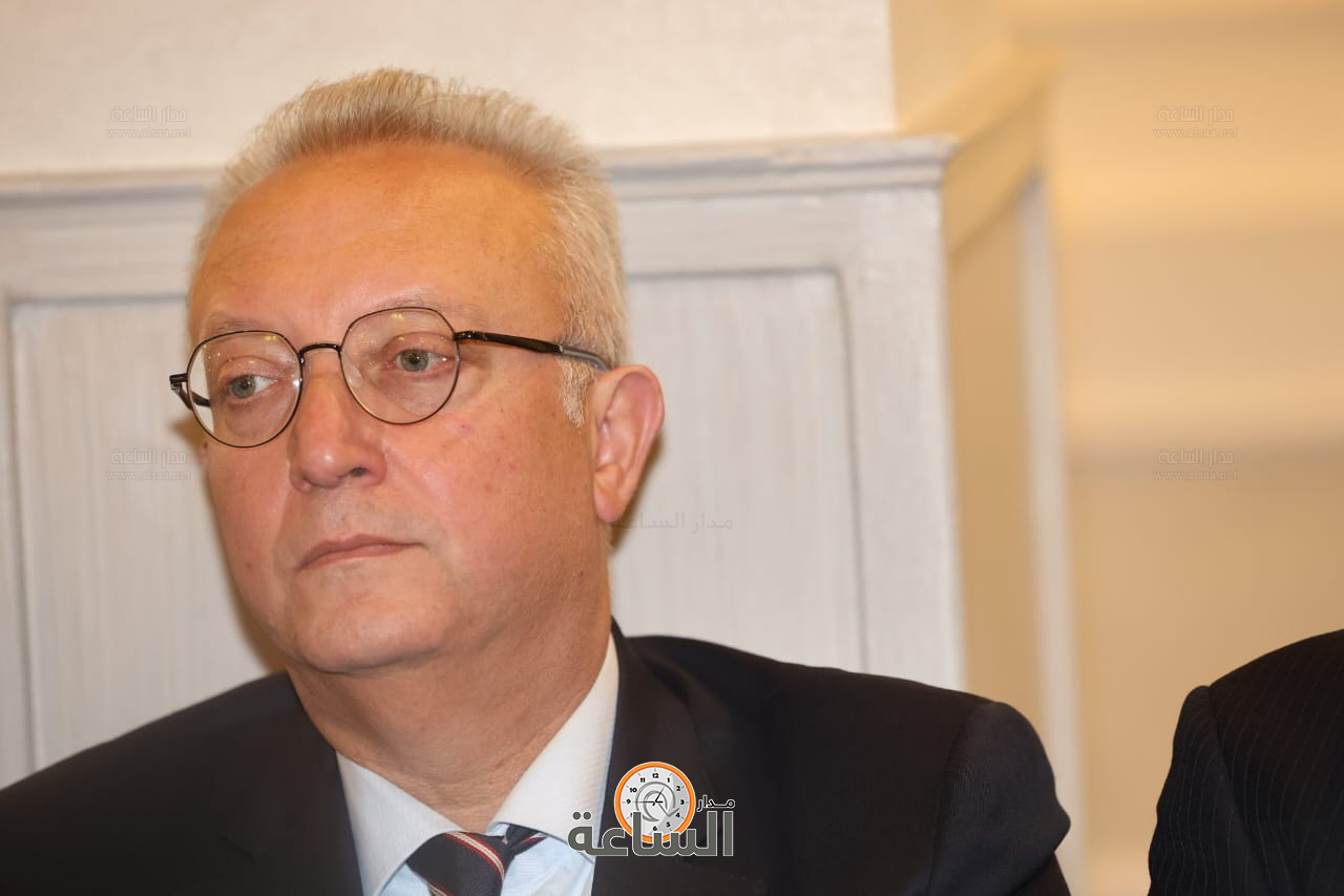 Madar Al-Saa Images 0.3185628584538367