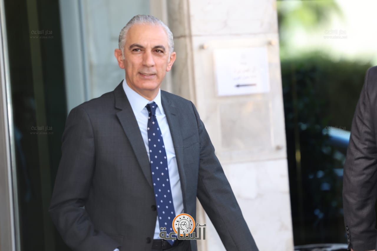 Madar Al-Saa Images 0.10440417065720098