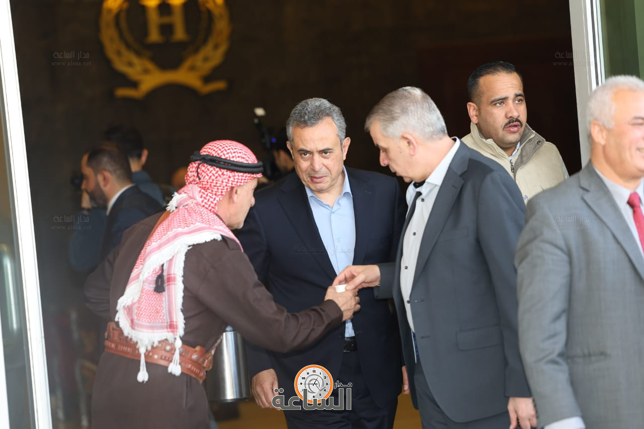 Madar Al-Saa Images 0.7584342840825284