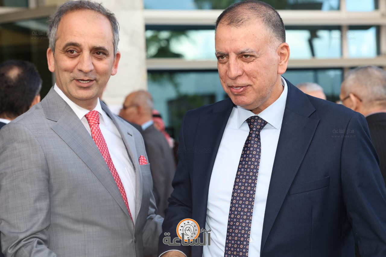 Madar Al-Saa Images 0.3412716116917981