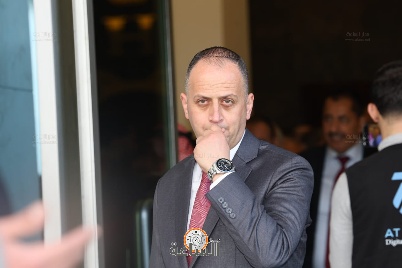 Madar Al-Saa Images 0.383363855108823