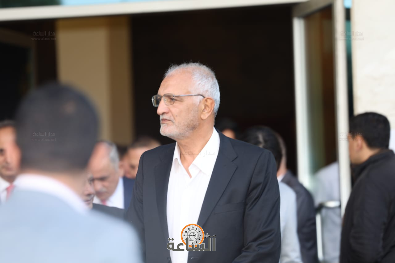 Madar Al-Saa Images 0.47703544448644686