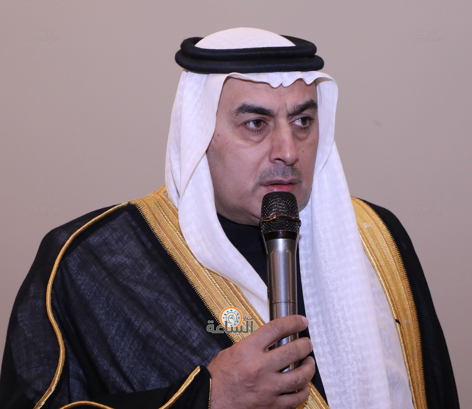 Madar Al-Saa Images 0.9685505178484729