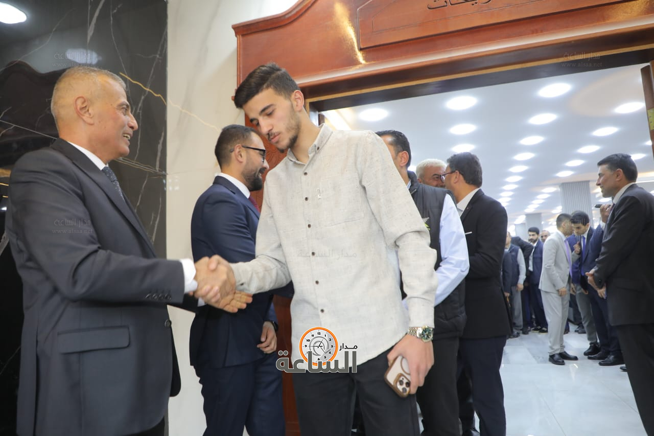 Madar Al-Saa Images 0.8314500271802469