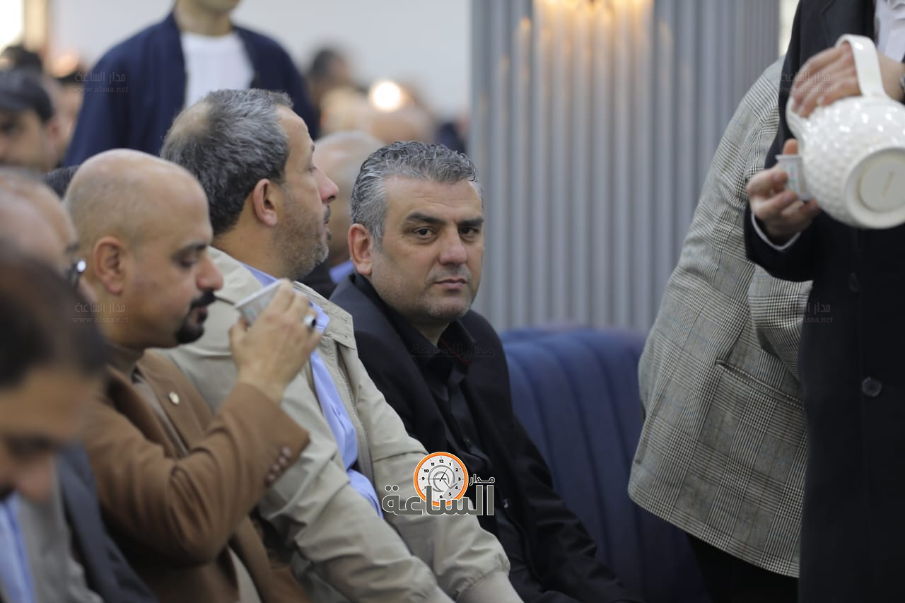 Madar Al-Saa Images 0.2428227980194212