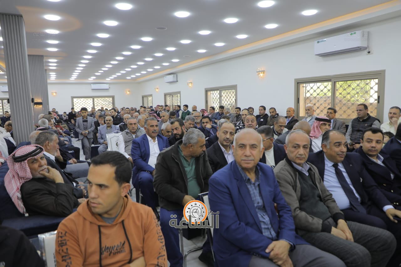 Madar Al-Saa Images 0.004300285471952159