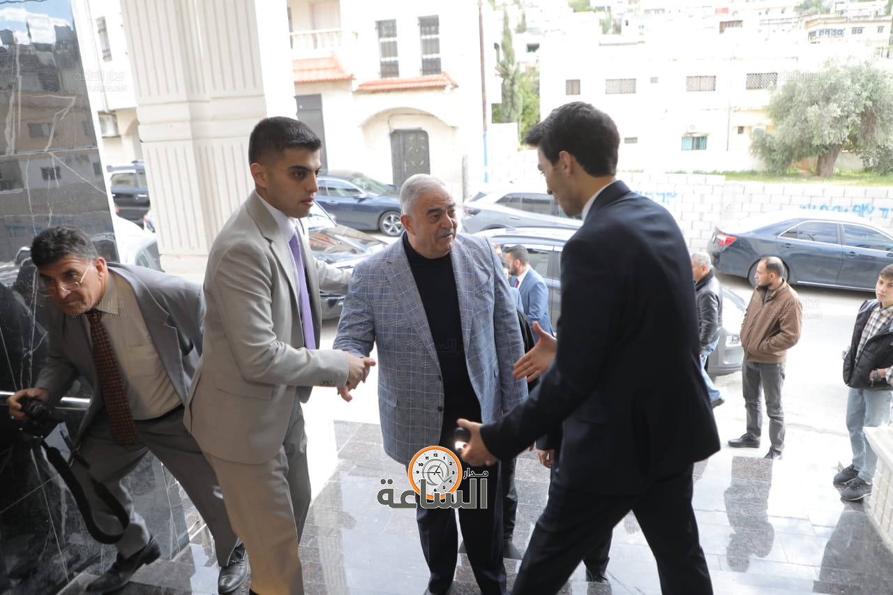 Madar Al-Saa Images 0.450094037774352