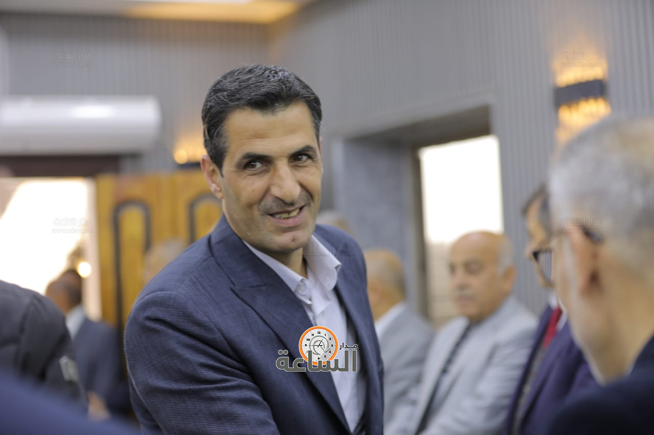 Madar Al-Saa Images 0.06420113541207373