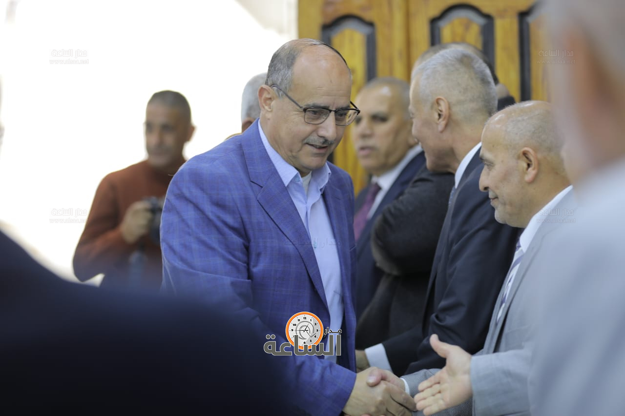 Madar Al-Saa Images 0.43909726440890007