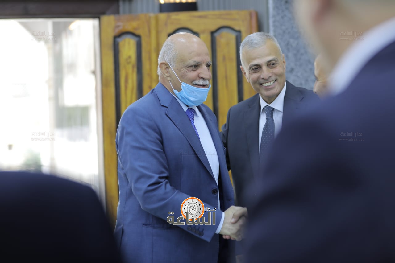 Madar Al-Saa Images 0.47415292956275024