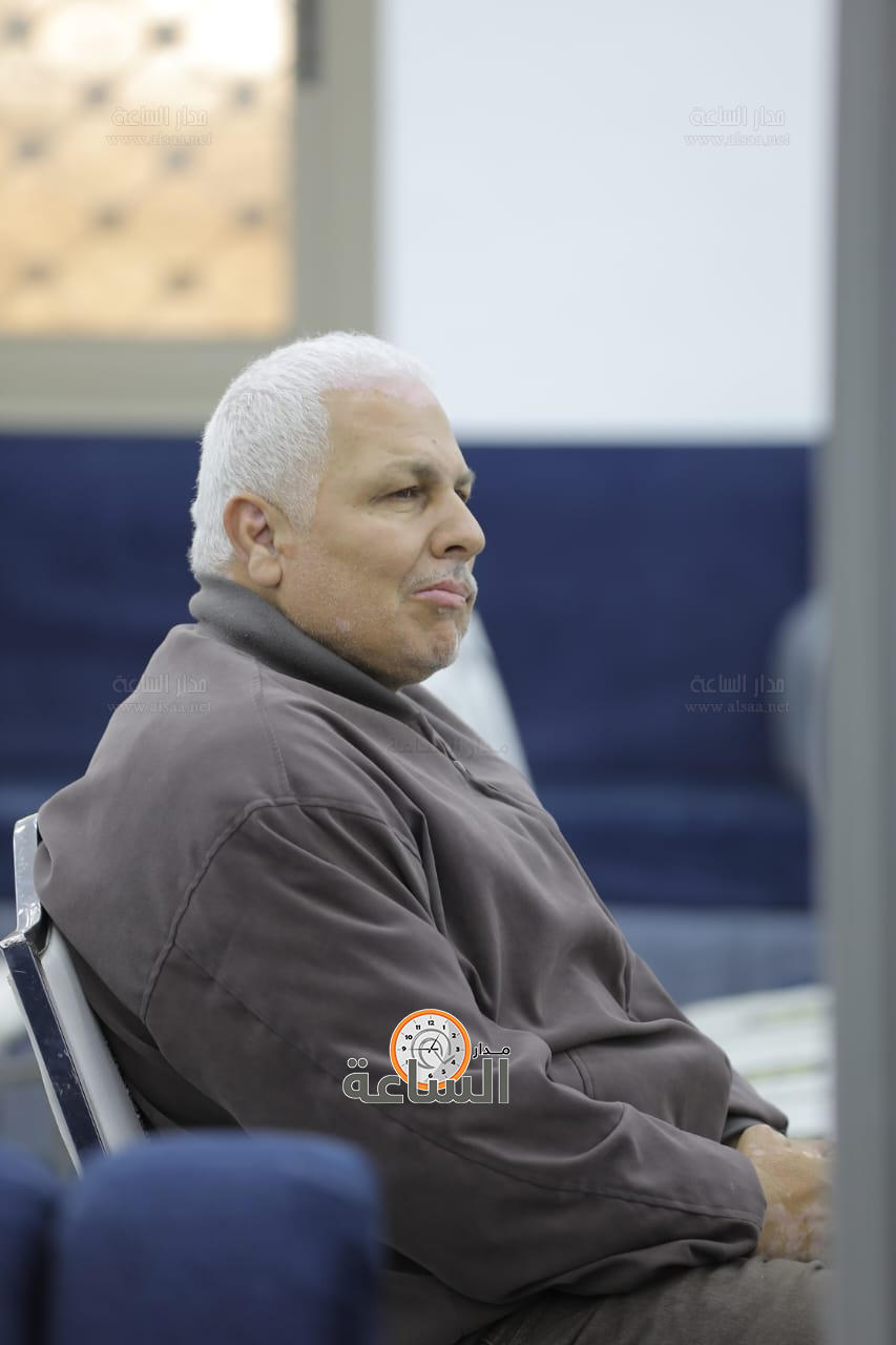 Madar Al-Saa Images 0.39294660401427184