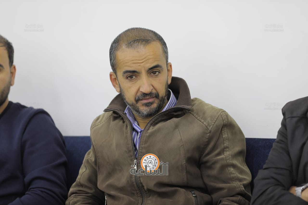 Madar Al-Saa Images 0.9070437319900168