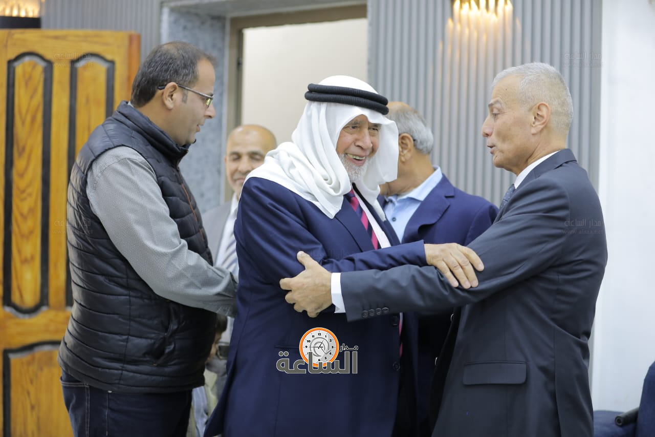 Madar Al-Saa Images 0.024211975137800046