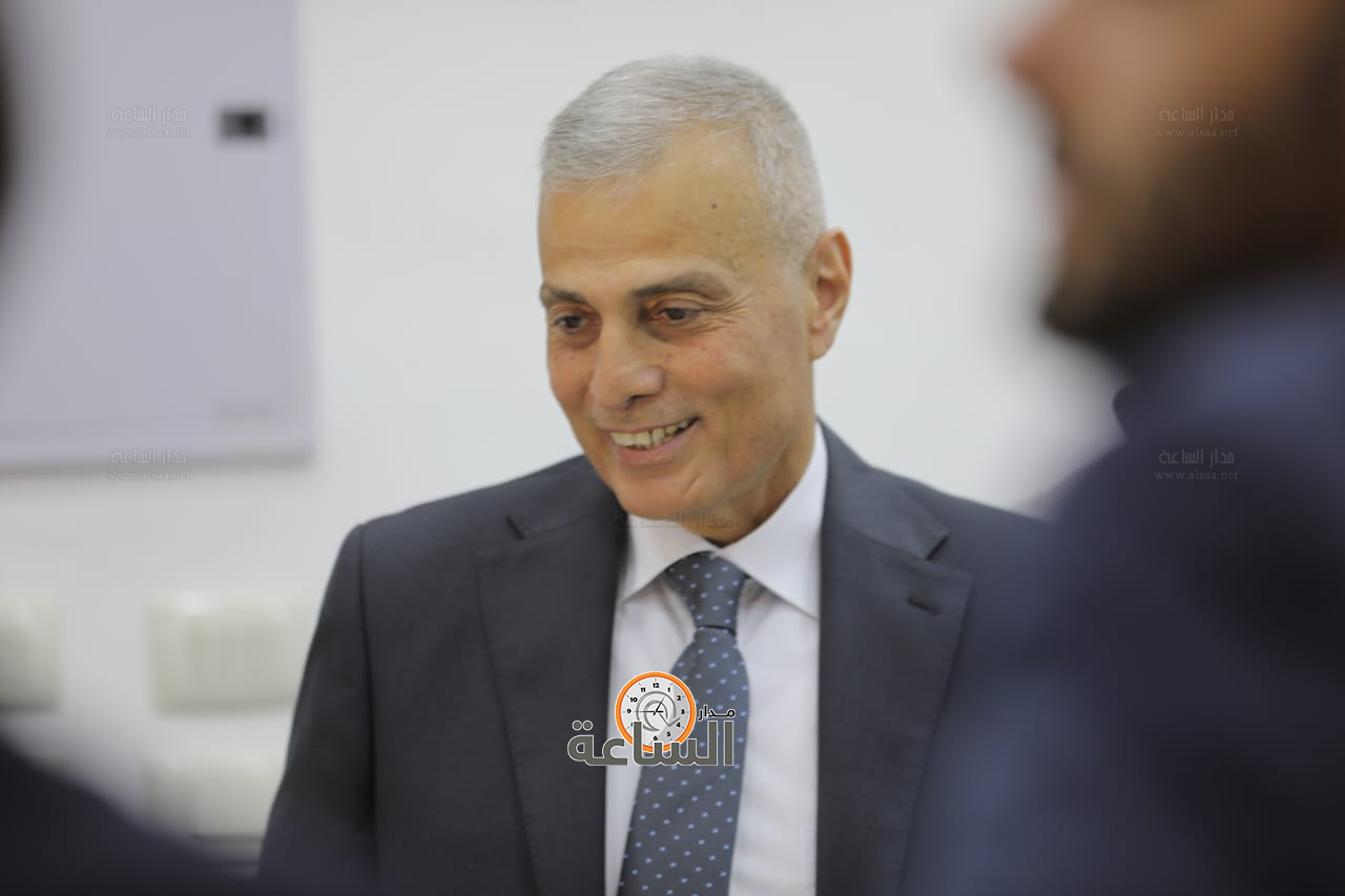 Madar Al-Saa Images 0.81496794451325