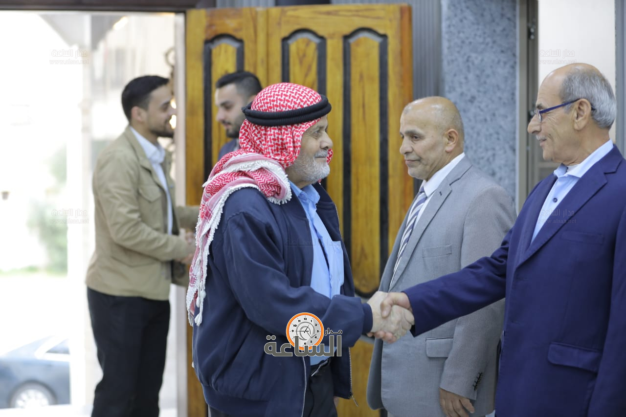 Madar Al-Saa Images 0.04073409700620423