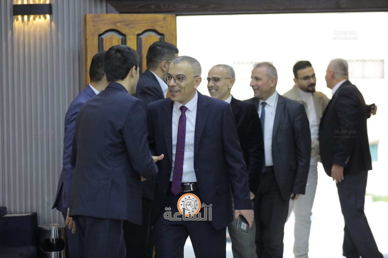 Madar Al-Saa Images 0.3253555812811977