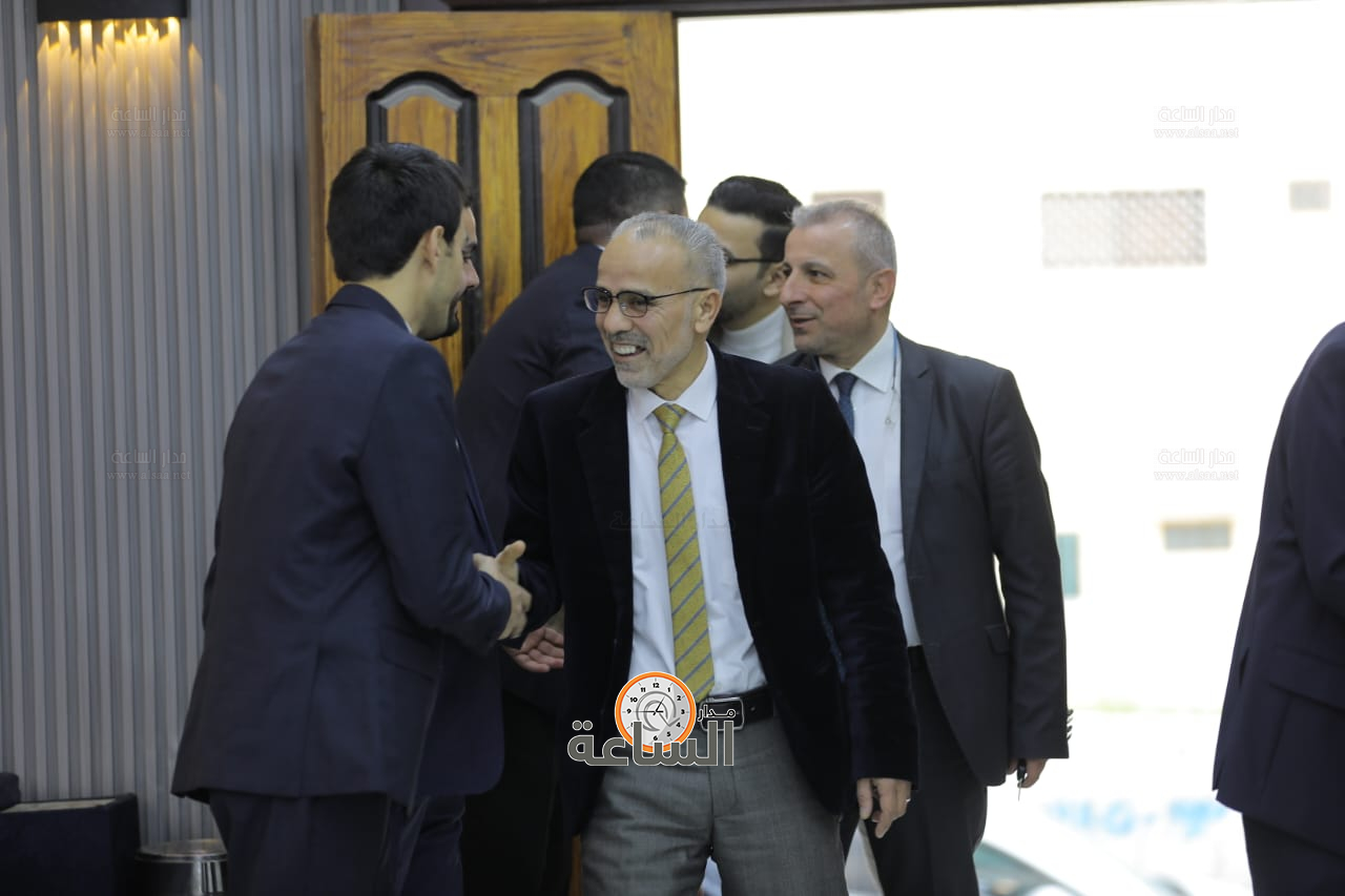 Madar Al-Saa Images 0.601984533886082