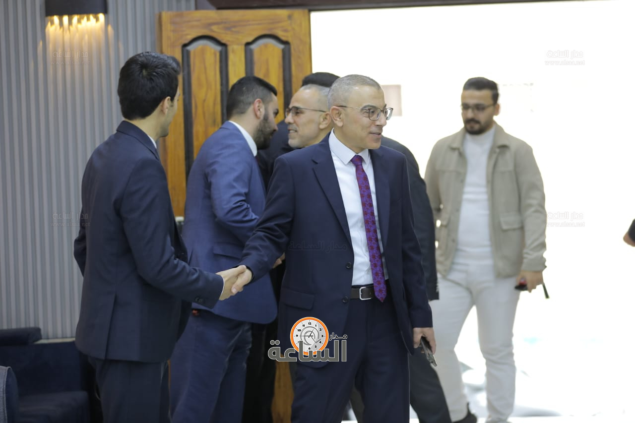 Madar Al-Saa Images 0.43676145990814885