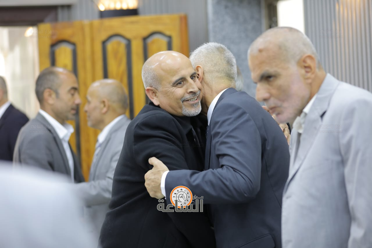 Madar Al-Saa Images 0.9330360941330416