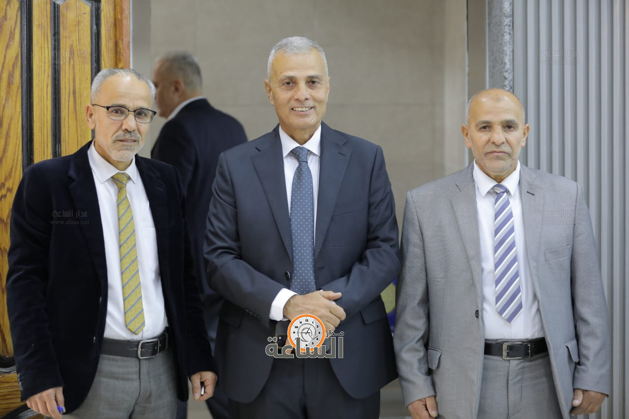 Madar Al-Saa Images 0.42771737834752366