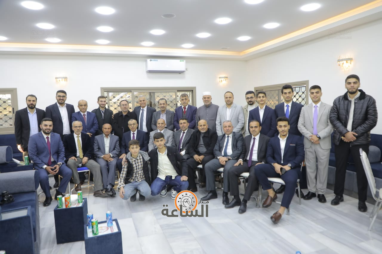 Madar Al-Saa Images 0.9047059035452587