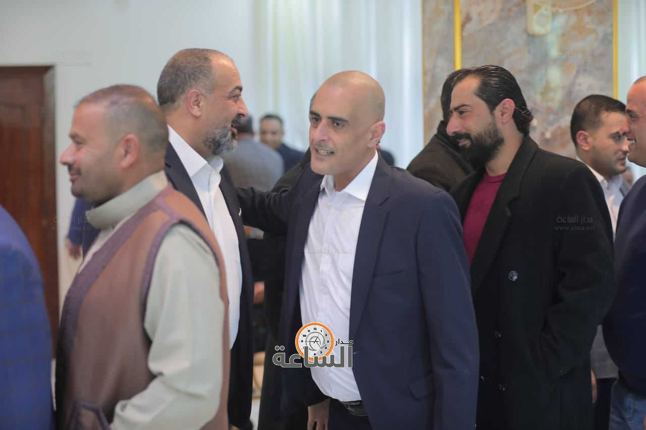 Madar Al-Saa Images 0.9879358510103247